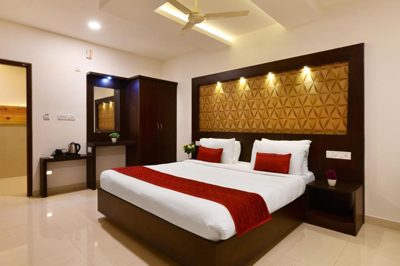 Hotel Bv Colours By Rivido, Begur Main Road Bangalore Exteriör bild