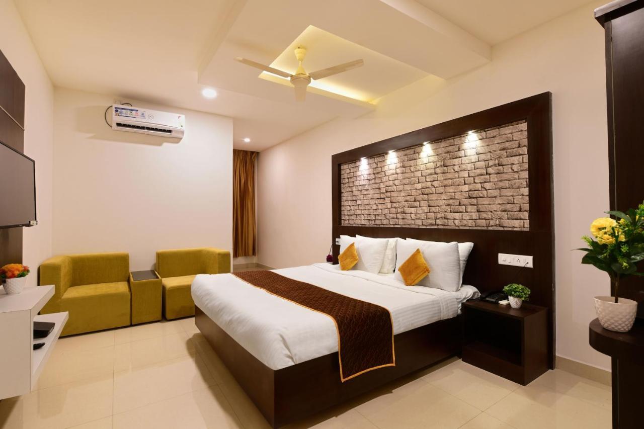 Hotel Bv Colours By Rivido, Begur Main Road Bangalore Exteriör bild